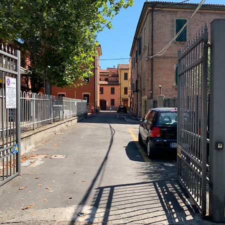 Apartamento Bed In Bo Porta San Donato Bolonia Exterior foto