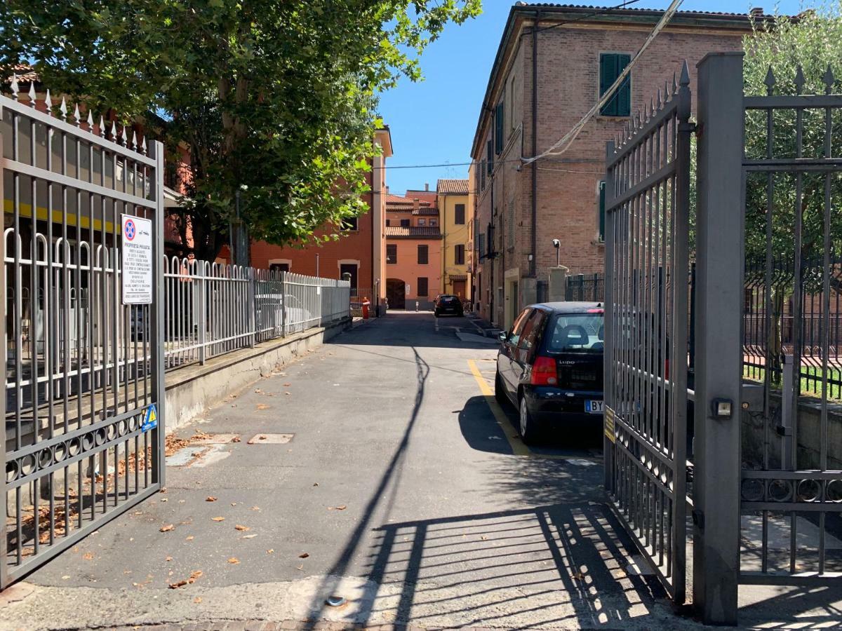 Apartamento Bed In Bo Porta San Donato Bolonia Exterior foto