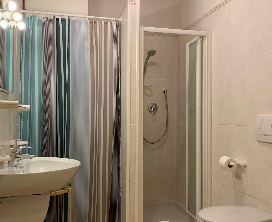 Apartamento Bed In Bo Porta San Donato Bolonia Exterior foto