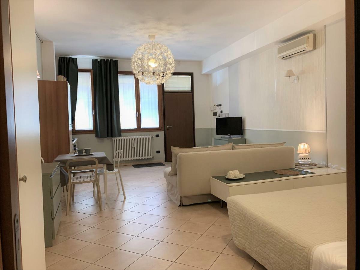 Apartamento Bed In Bo Porta San Donato Bolonia Exterior foto