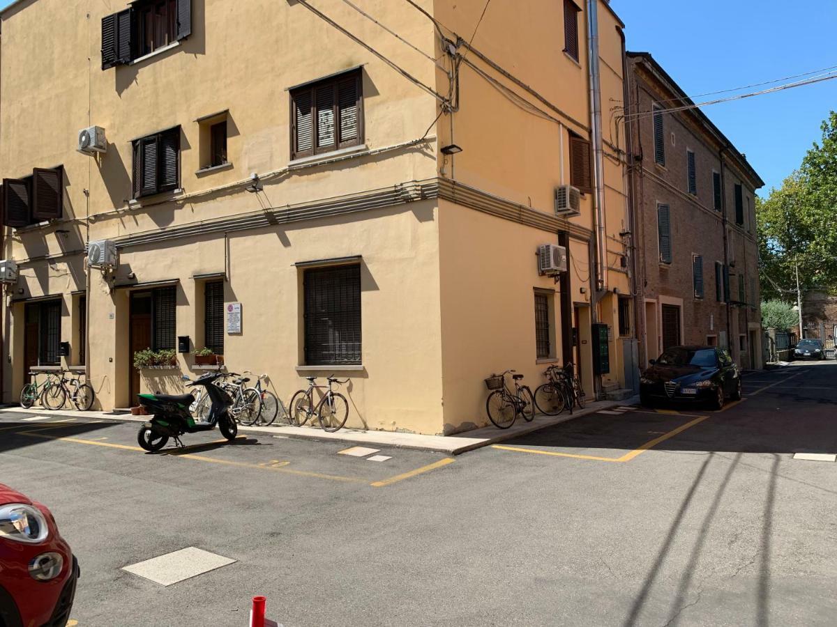 Apartamento Bed In Bo Porta San Donato Bolonia Exterior foto