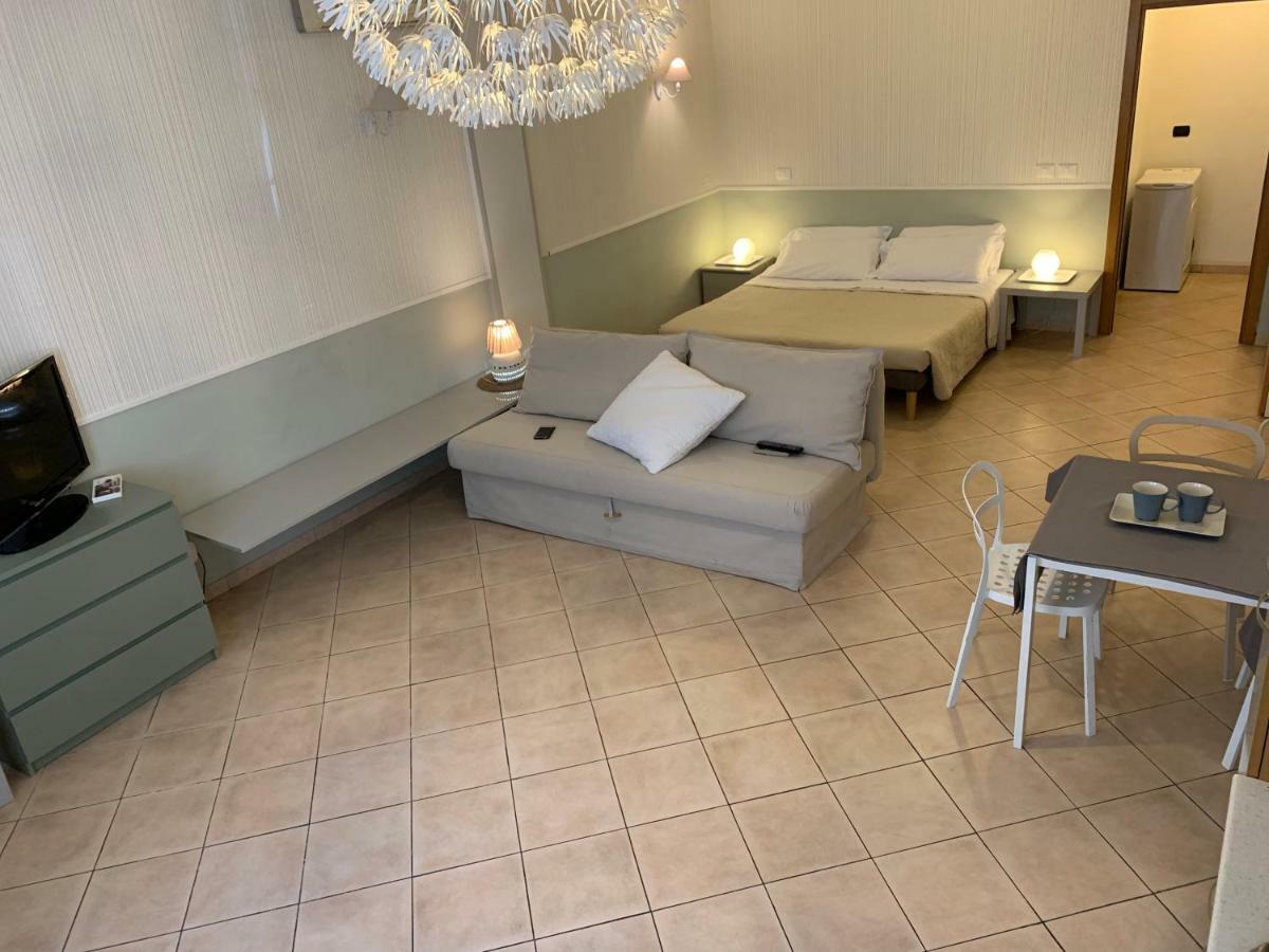 Apartamento Bed In Bo Porta San Donato Bolonia Exterior foto